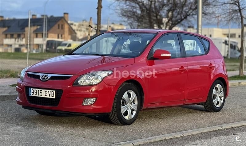 Rojo Usado 2010 Hyundai i30 Classic Berlina | 3300 € (Precio justo) - Imagen 1/4