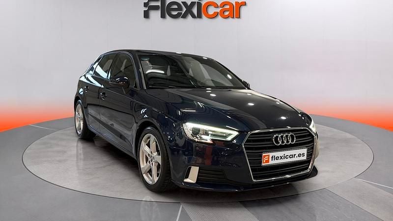 Usado Audi A3 Premium 116 CV (85 kW) 2017 Azul Berlina