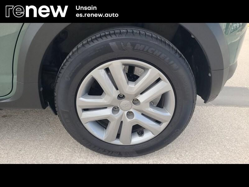 Usado Dacia Sandero Essentiel 91 CV (66 kW) 2023 Verde Berlina