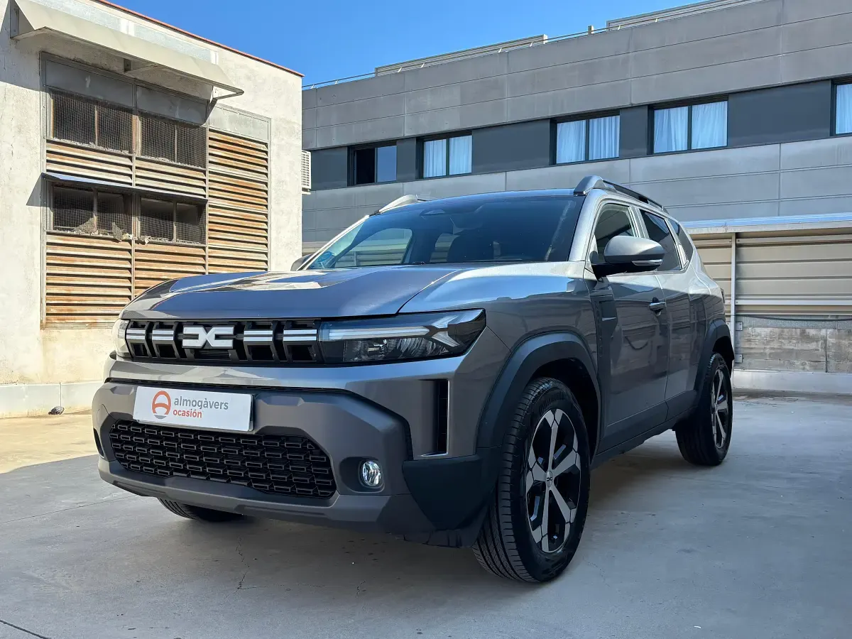 Käytetty Dacia Duster Journey 130 HP (95 kW) 2025 Harmaa