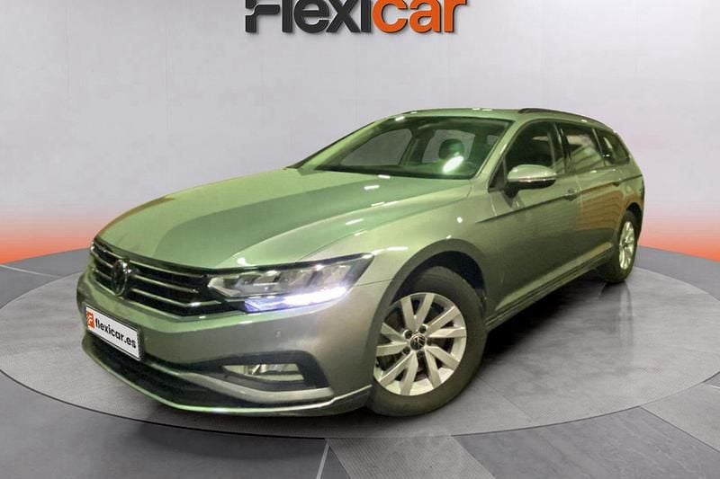 Usado VW Passat 150 CV (110 kW) 2020 Gris Familiar