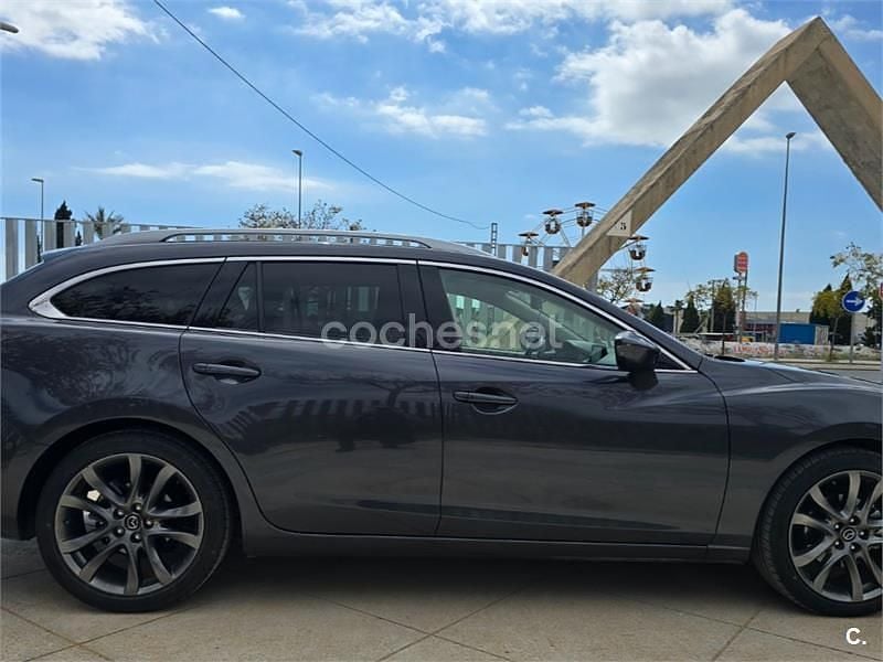 Usado Mazda 6 Luxury 150 CV (110 kW) 2015 Gris / plata Familiar