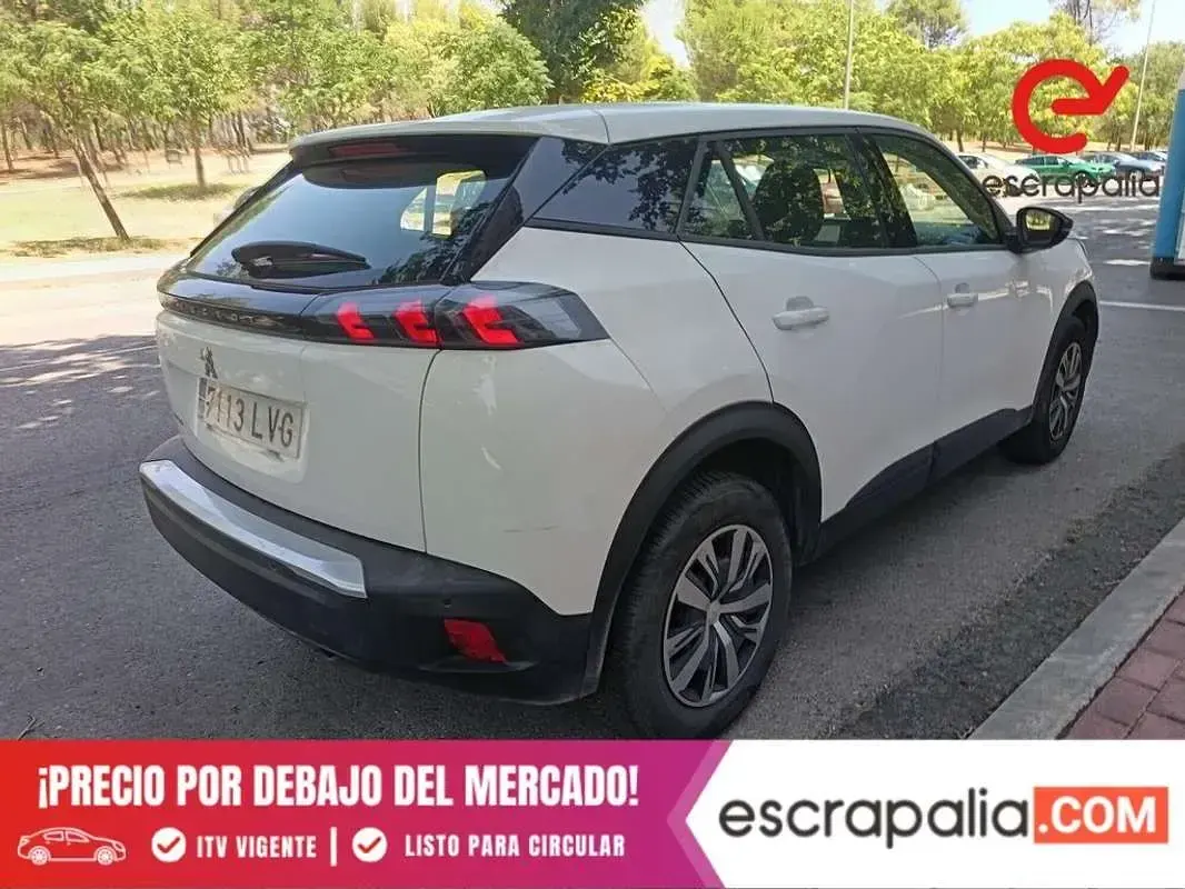 Usado Peugeot 2008 Active 101 CV (74 kW) 2021 Blanco SUV