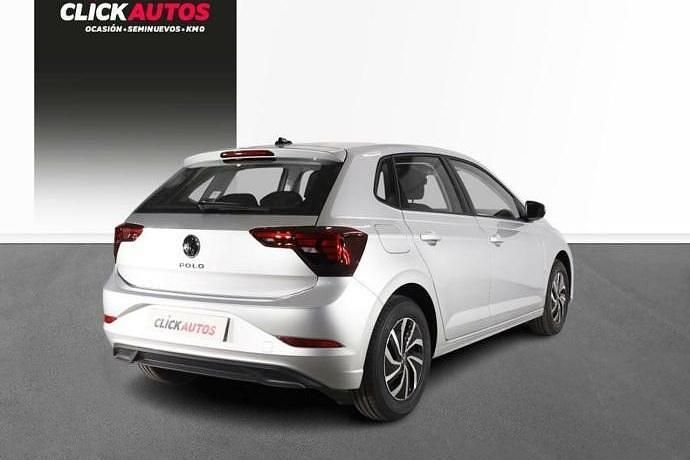Usado VW Polo Life 95 CV (69 kW) 2023 Rojo Utilitario