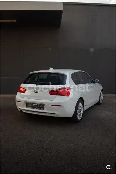 Usado BMW 118 Sport Line 150 CV (110 kW) 2018 Blanco Berlina