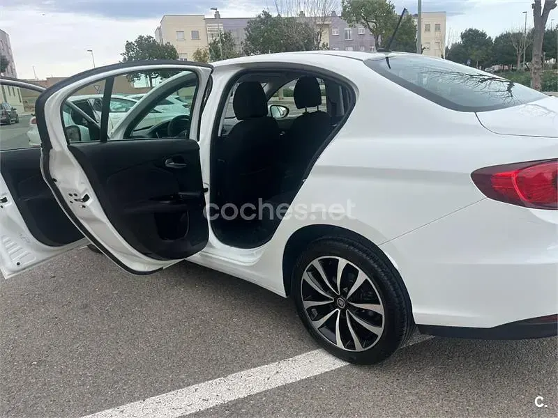 Usado Fiat Tipo Lounge 120 CV (88 kW) 2021 Blanco Berlina