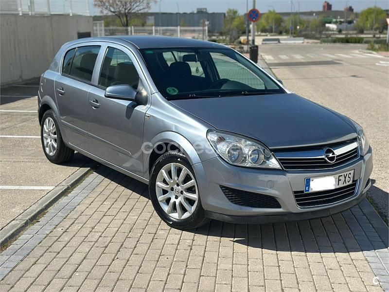 Usado Opel Astra Sport 115 CV (84 kW) 2007 Gris / plata Berlina