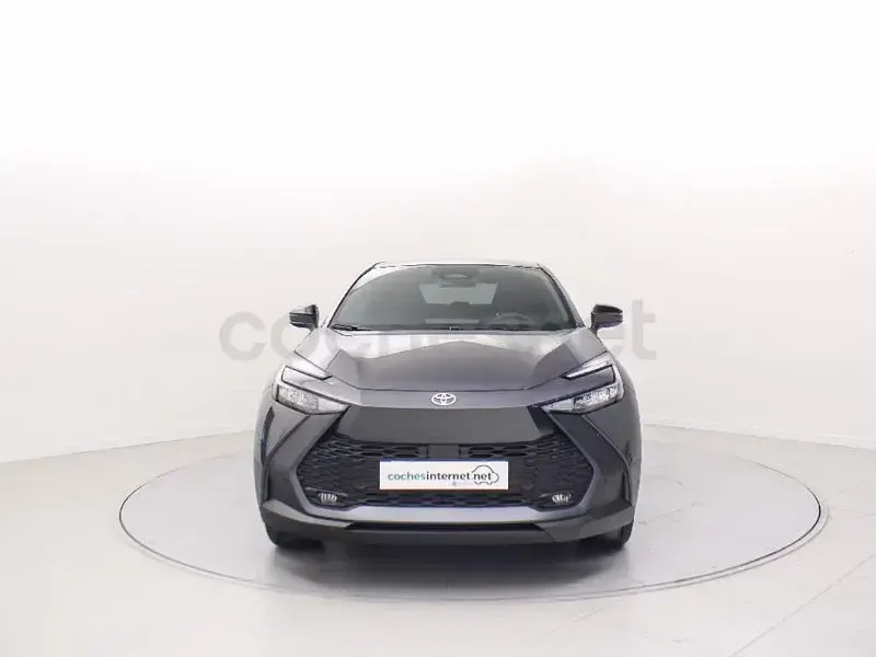Usado Toyota C-HR Advance 140 CV (102 kW) 2025 Gris / plata SUV