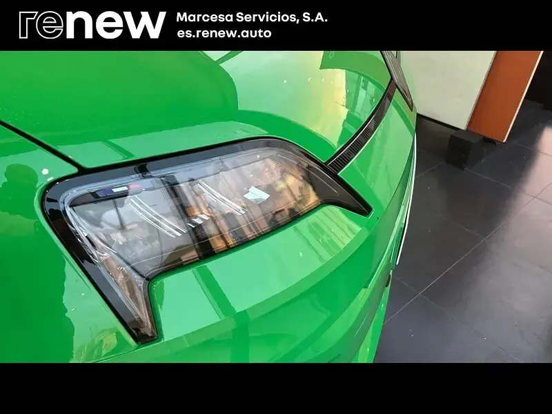 Usado Renault 5 E-Tech Techno 110 kW (150 CV) 2026 Verde Berlina