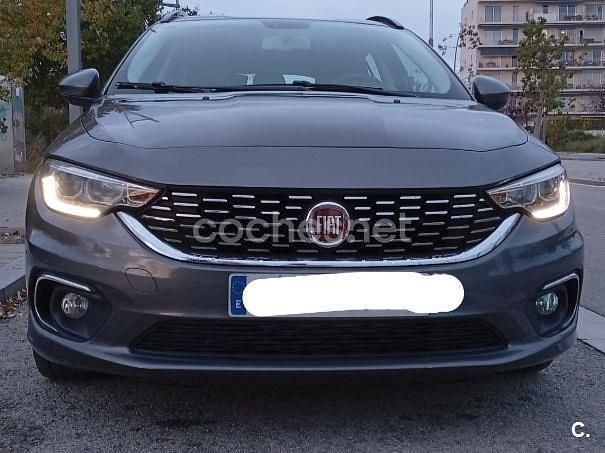 Gris / plata Usado 2016 Fiat Tipo Lounge Familiar | 10.900 € (Un poco caro) - Imagen 1/4