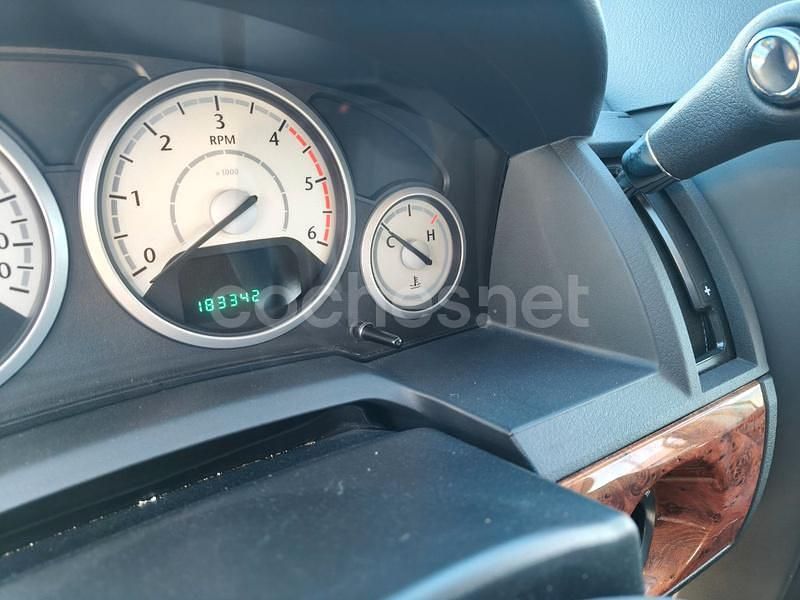 Usado Chrysler Grand Voyager Limited 163 CV (119 kW) 2009 Beige Monovolumen