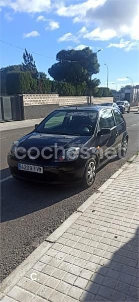 Negro Usado 2007 Ford Fiesta Coupe | 2500 € (Buen precio) - Imagen 1/4
