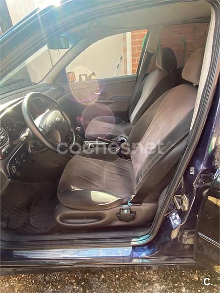 Usado Ford Mondeo 170 CV (125 kW) 1999 Negro Berlina