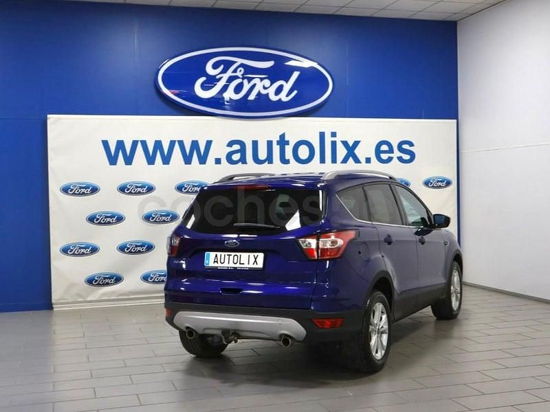 Usado Ford Kuga Titanium 150 CV (110 kW) 2017 Azul SUV