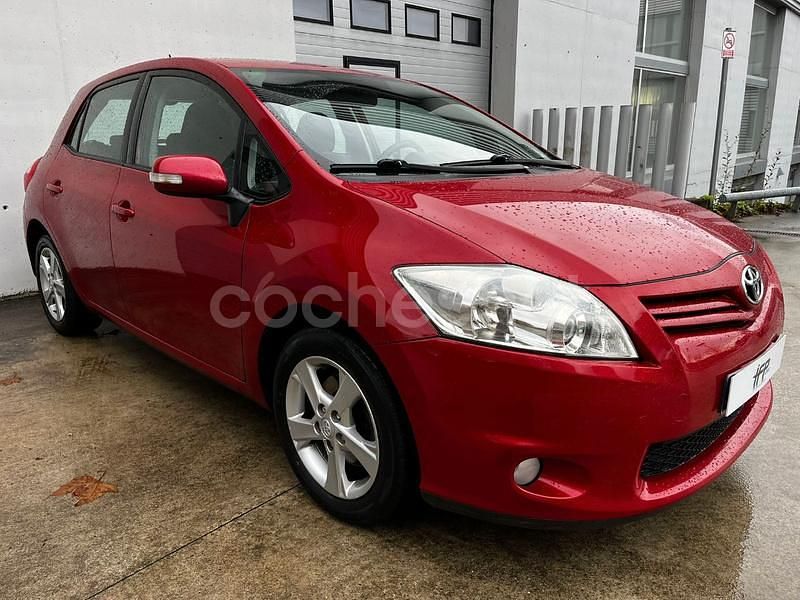 Granate Usado 2010 Toyota Auris Active Berlina | 6990 € (Precio justo) - Imagen 1/4