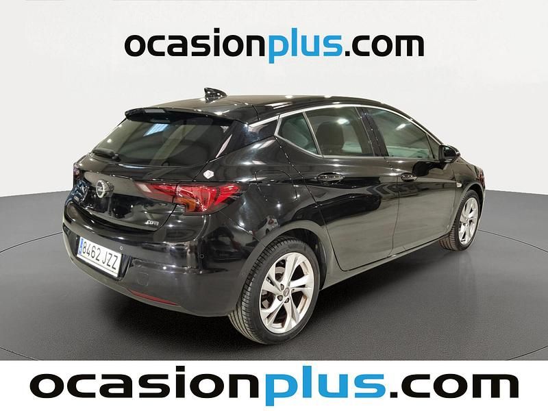 Usado Opel Astra Dynamic 110 CV (80 kW) 2017 Negro
