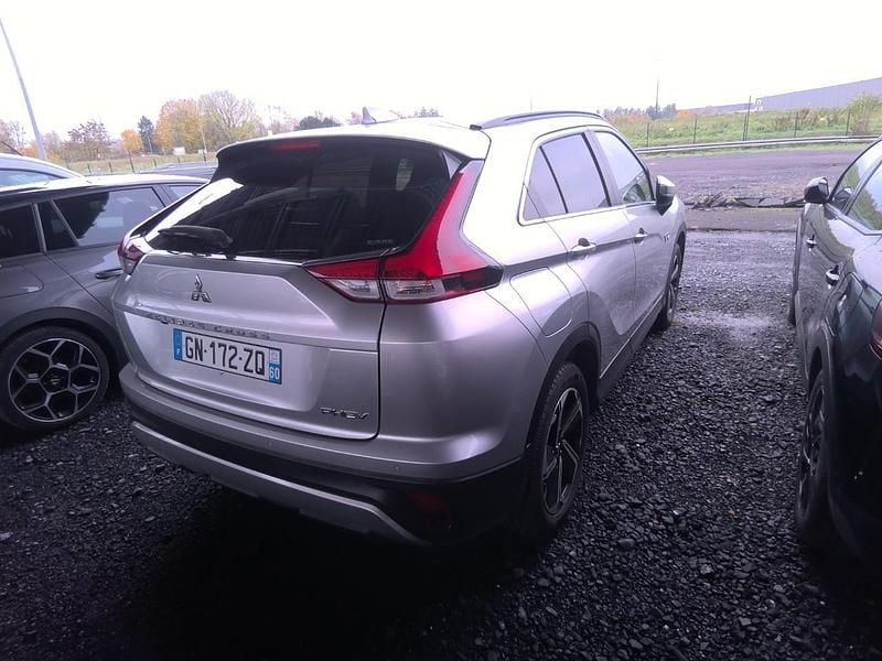 Usado Mitsubishi Eclipse Cross 188 CV (138 kW) 2022 Plateado SUV