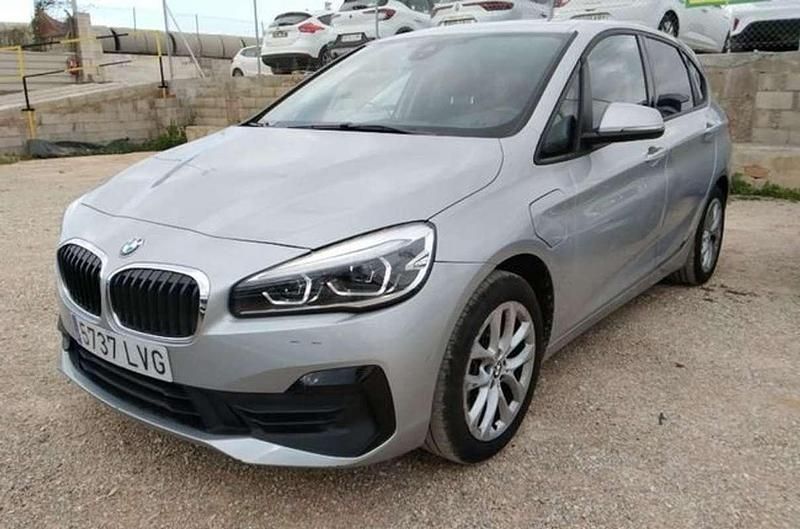 Plateado Usado 2022 BMW 225 Monovolumen | 15.075 € (Precio justo) - Imagen 1/2