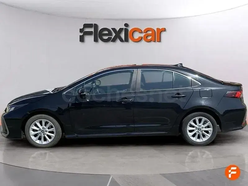Usado Toyota Corolla Active 140 CV (102 kW) 2023 Negro Berlina