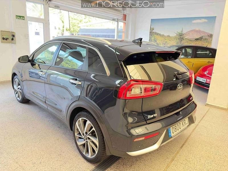 Usado Kia Niro 141 CV (103 kW) 2018 Negro SUV