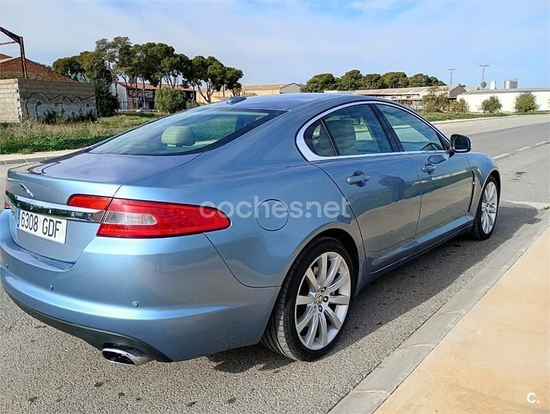 Usado Jaguar XF Premium Luxury 207 CV (152 kW) 2008 Gris / plata Berlina