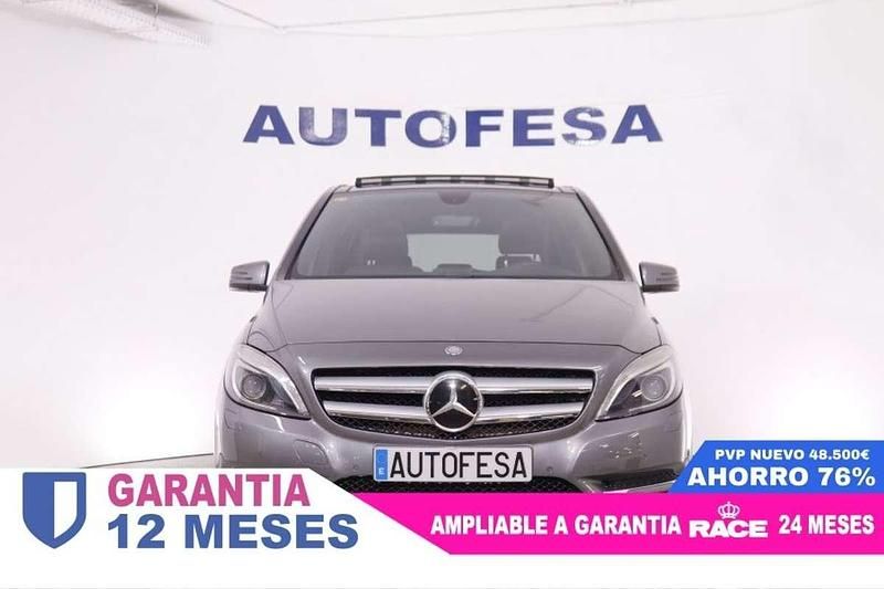 Usado Mercedes B200 136 CV (100 kW) 2014 Gris / plata Monovolumen