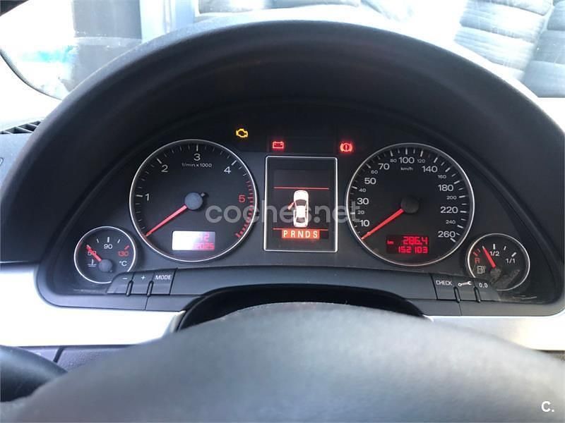 Usado Audi A4 140 CV (102 kW) 2007 Gris / plata Berlina