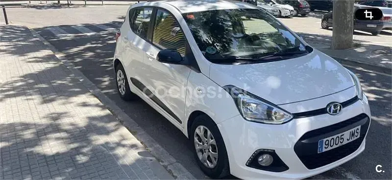 Usado Hyundai i10 Style 87 CV (63 kW) 2016 Blanco Utilitario