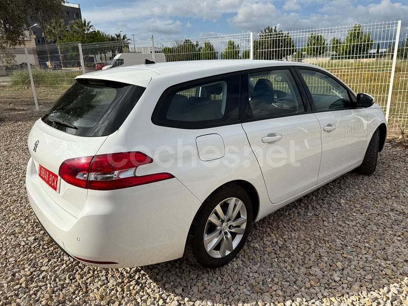 Usado Peugeot 308 SW Allure 130 CV (95 kW) 2019 Blanco Familiar