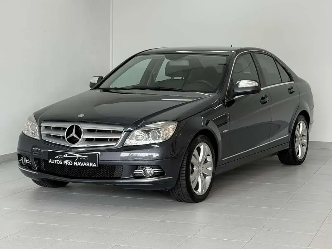 Usado Mercedes C220 Avantgarde 170 CV (125 kW) 2008 Gris Berlina