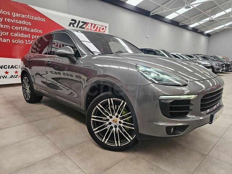 Usado Porsche Cayenne S E-Hybrid 416 CV (305 kW) 2016 Gris / plata SUV