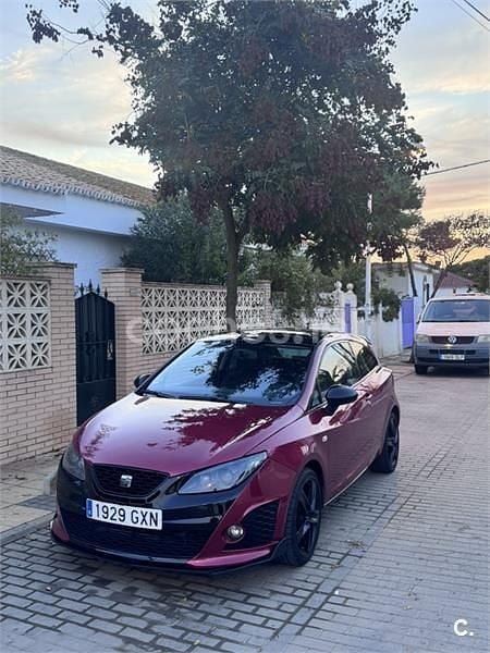 Usado Seat Ibiza SC FR 143 CV (105 kW) 2010 Granate Utilitario