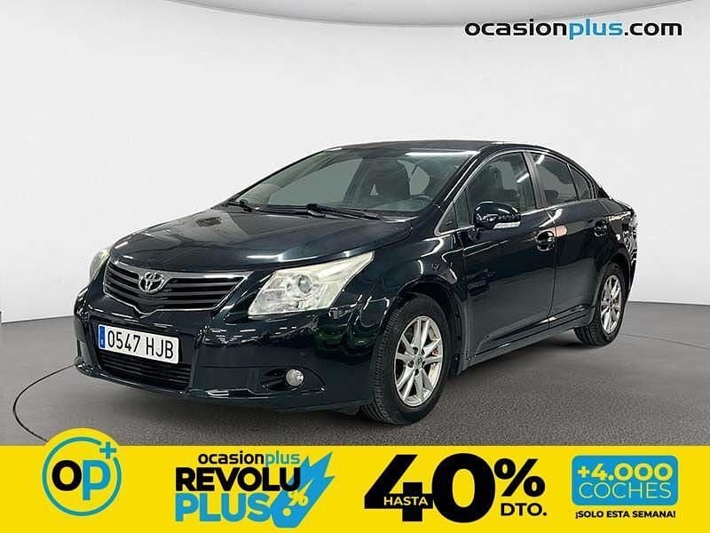 Usado Toyota Avensis Active 126 CV (92 kW) 2012 Gris Berlina