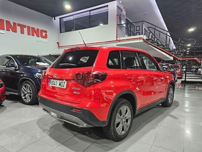 Usado Suzuki Vitara 130 CV (95 kW) 2023 Rojo SUV