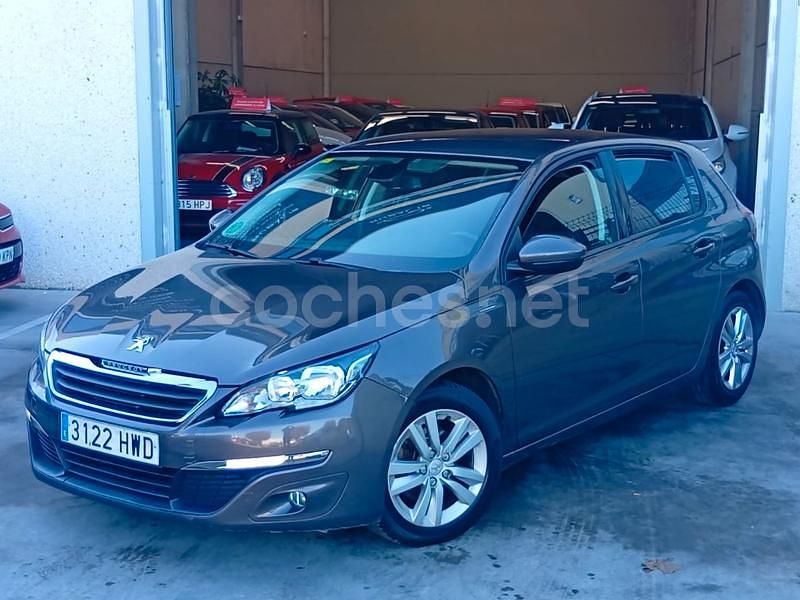 Usado Peugeot 308 Active 125 CV (91 kW) 2014 Gris / plata Berlina