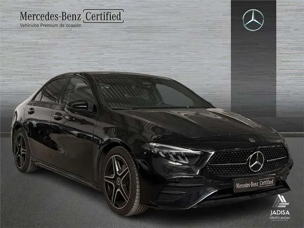 Usado Mercedes A180 136 CV (100 kW) 2024 Berlina