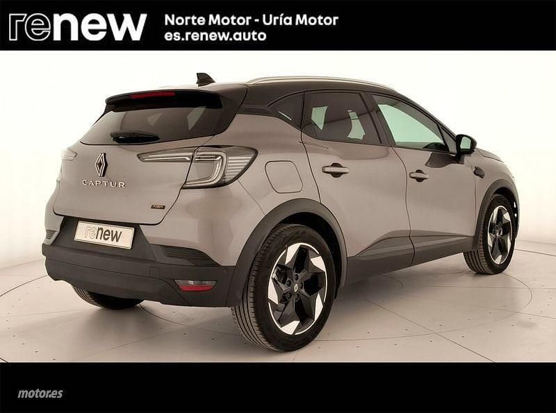 Usado Renault Captur Techno 145 CV (106 kW) 2025 Gris / plateado SUV