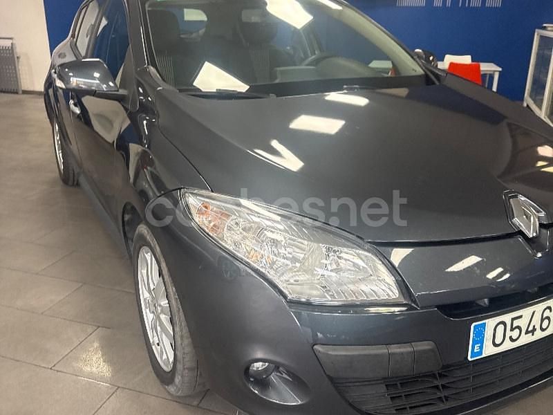 Usado Renault Mégane Exception 130 CV (95 kW) 2009 Gris / plata Berlina