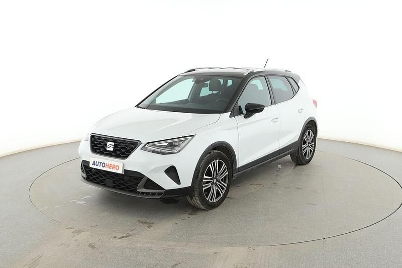 Usado Seat Arona FR 110 CV (80 kW) 2023 Blanco SUV