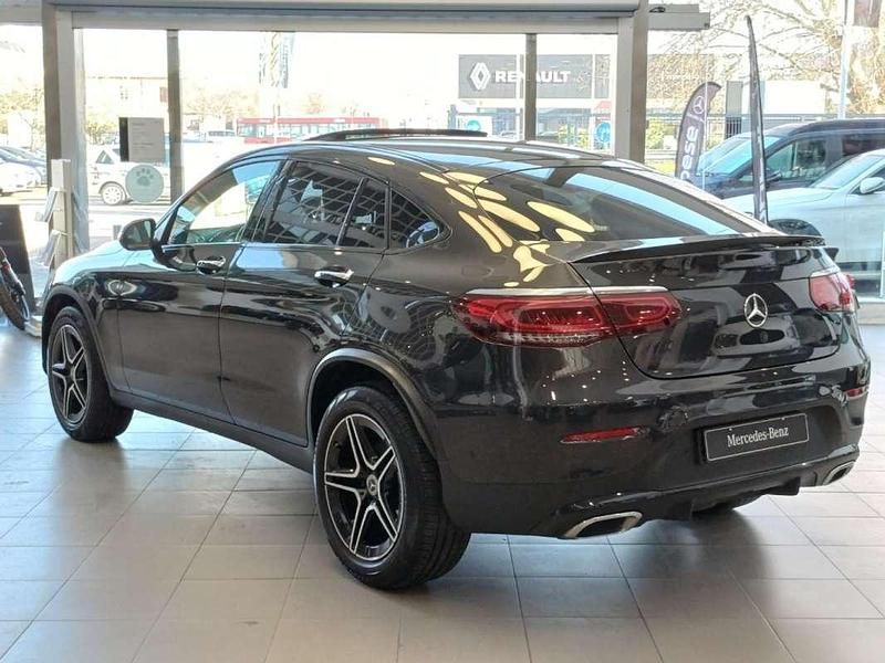 Usado Mercedes GLC220 194 CV (142 kW) 2022 Negro Coupe