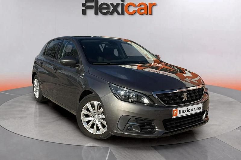 Usado Peugeot 308 Access 130 CV (95 kW) 2020 Gris Berlina