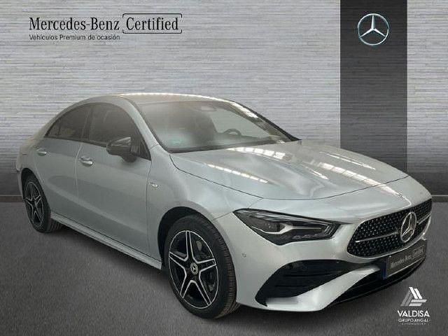 Usado Mercedes CLA250e AMG line 218 CV (160 kW) 2025 Plata hightech Berlina
