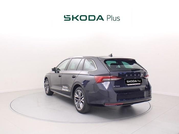 Azul Nuevo 2025 Skoda Octavia Familiar | 34.300 € (Precio justo) - Imagen 1/4