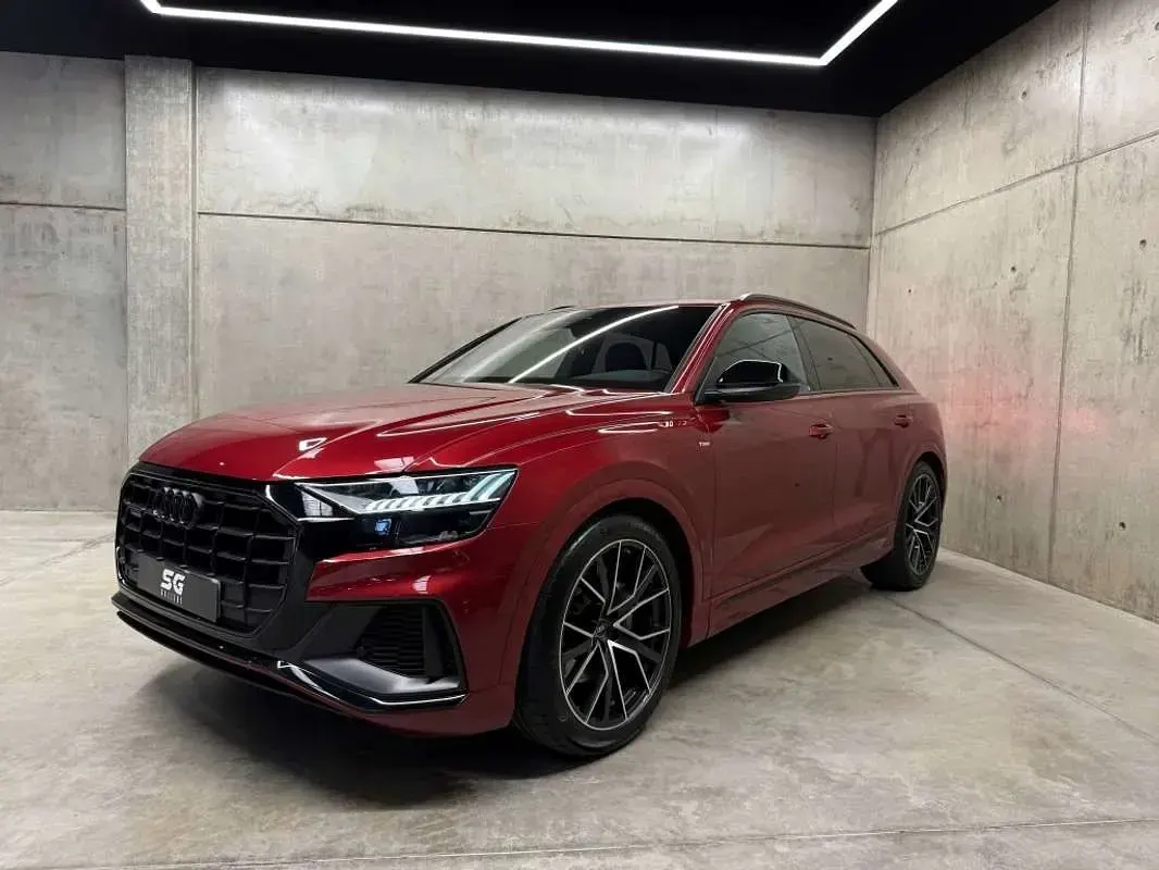 Usado Audi Q8 S-line plus 286 CV (210 kW) 2021 Burdeos SUV