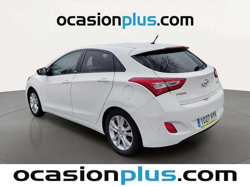 Usado Hyundai i30 GO! 101 CV (74 kW) 2014 Blanco Utilitario