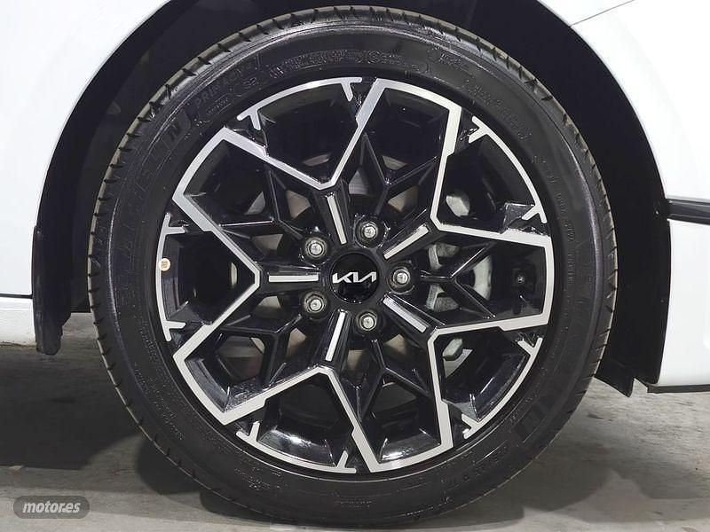 Usado Kia Ceed Style 100 CV (73 kW) 2025 Blanco Utilitario