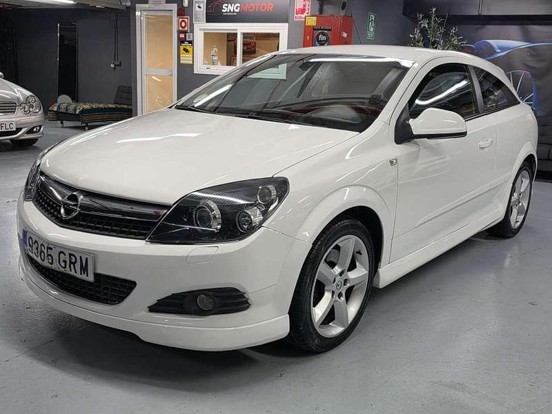 Usado 2010 Opel Astra GTC Sport Utilitario | 7500 € (Precio justo) - Imagen 1/4