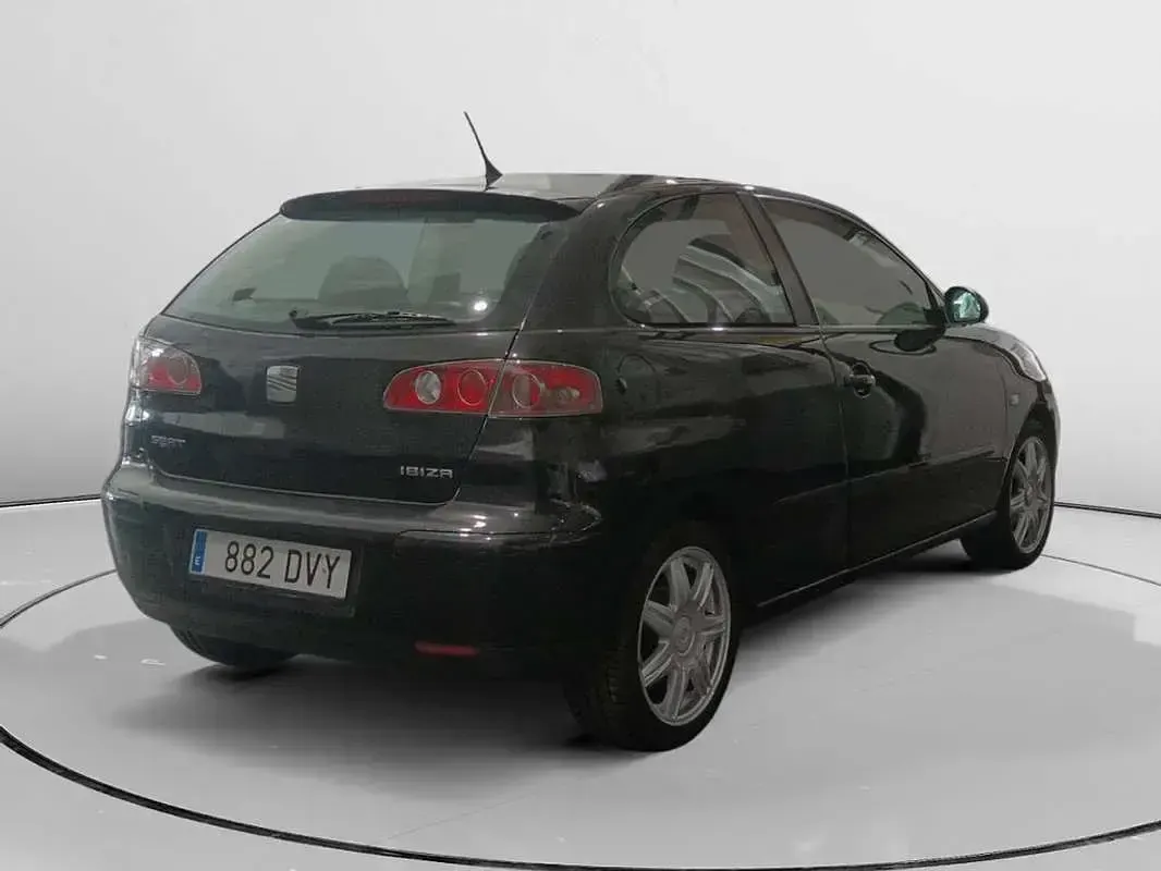 Usado Seat Ibiza Stylance 75 CV (55 kW) 2006 Negro Utilitario