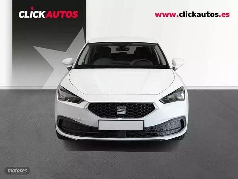 Usado Seat Leon Style 150 CV (110 kW) 2025 Blanco Berlina