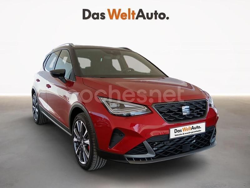 Rojo Nuevo 2025 Seat Arona FR SUV | 22.690 € - Imagen 1/4